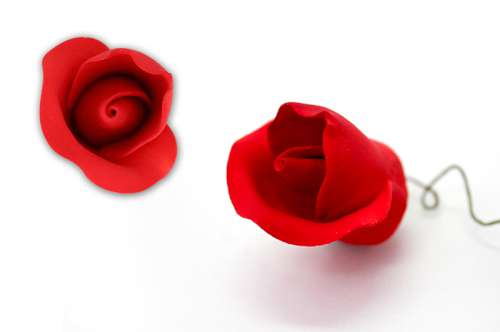 Small Red Gumpaste Rose - Click Image to Close